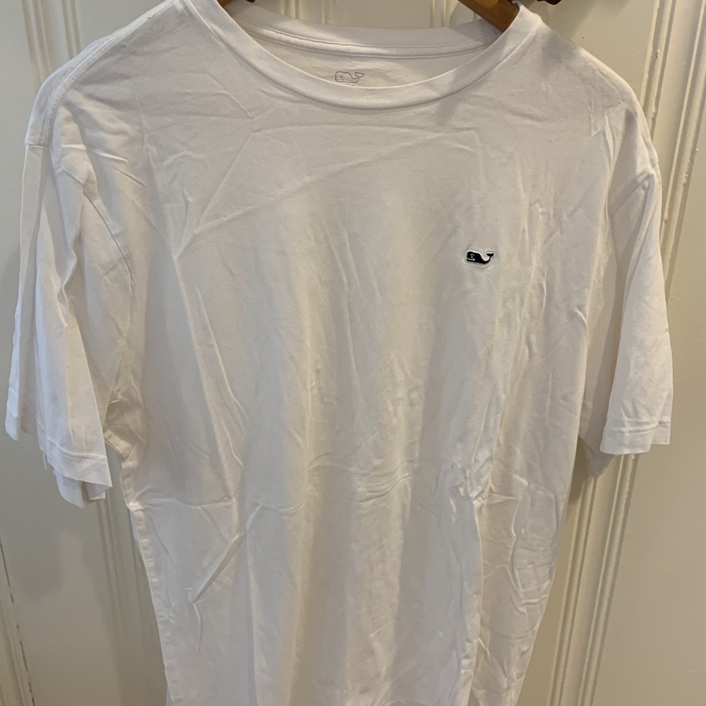 Vineyard Vines t-shirt